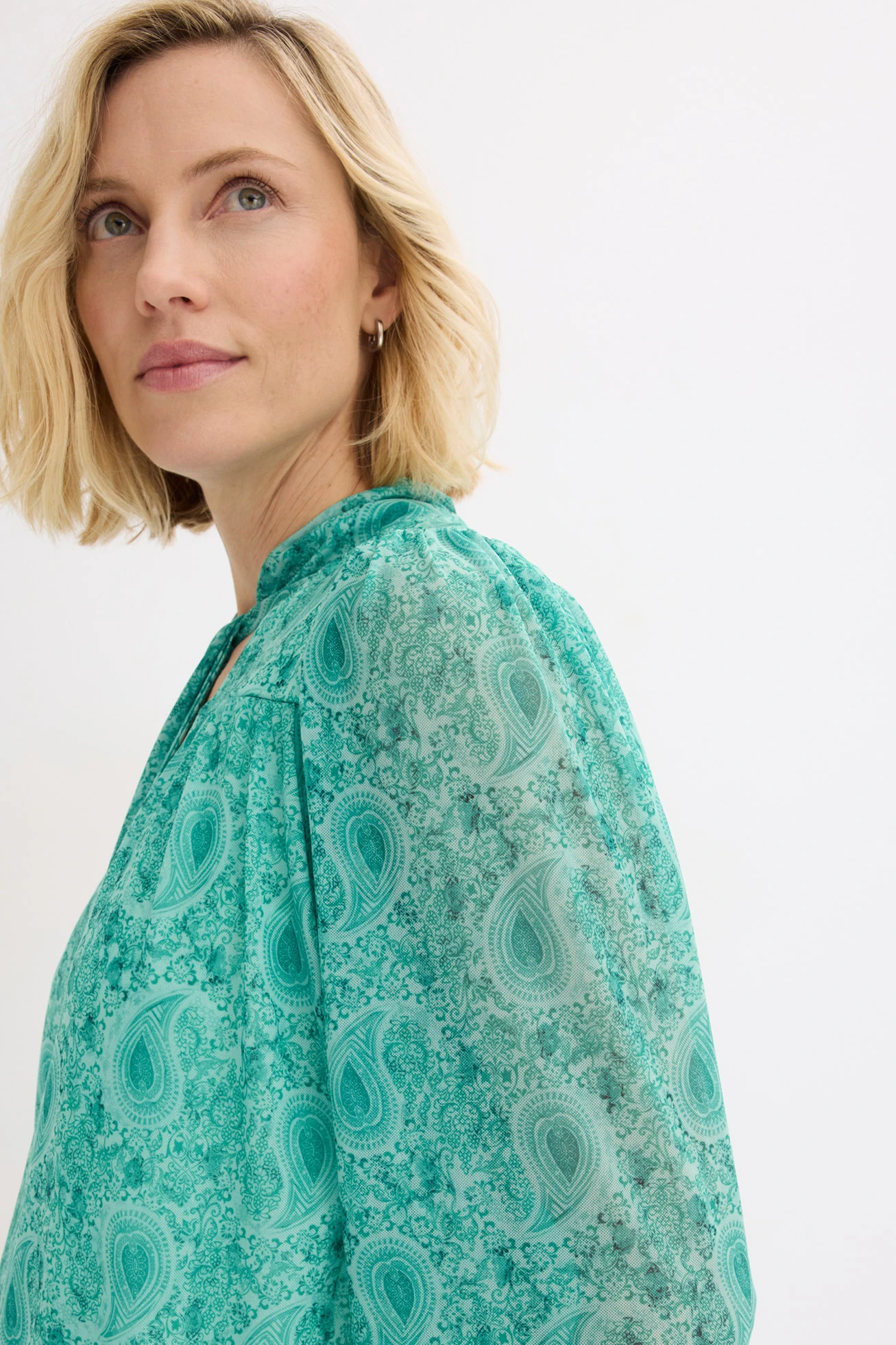 Tričko s dlouhým rukávem z jemné síťoviny • lahvově zelená s kašmírovým vzorem • bonprix obchod