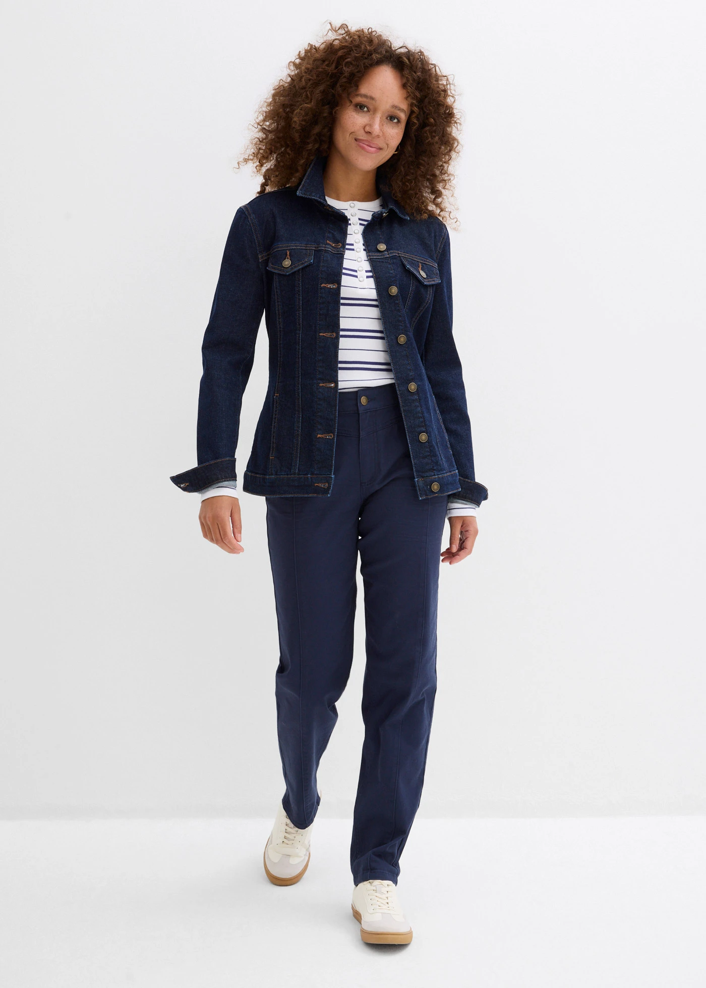 Pantaloni din twill din mix de bumbac și elastan • bleumarin • magazin bonprix