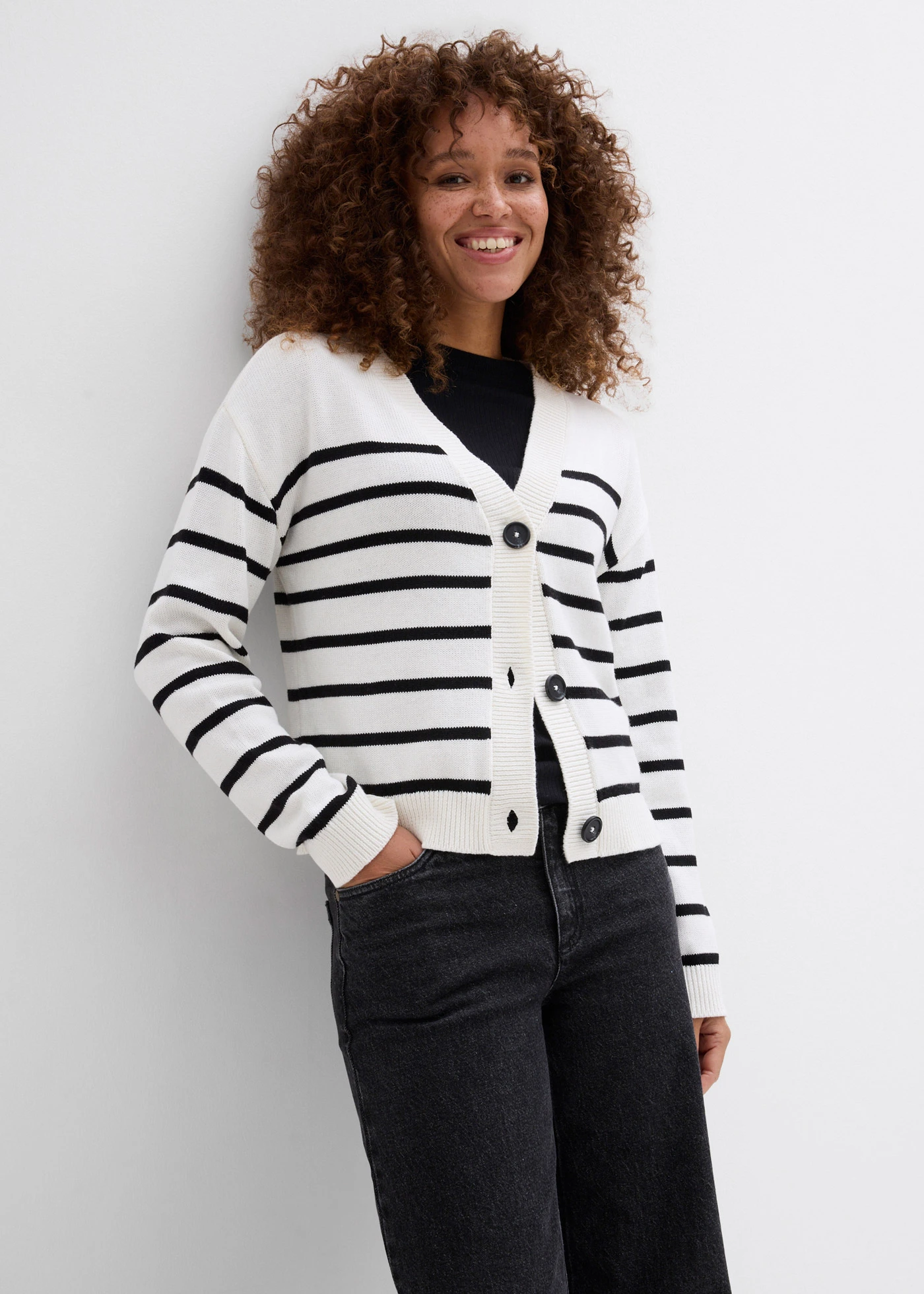 Gebreid vest • wolwit-zwart • bonprix online shop