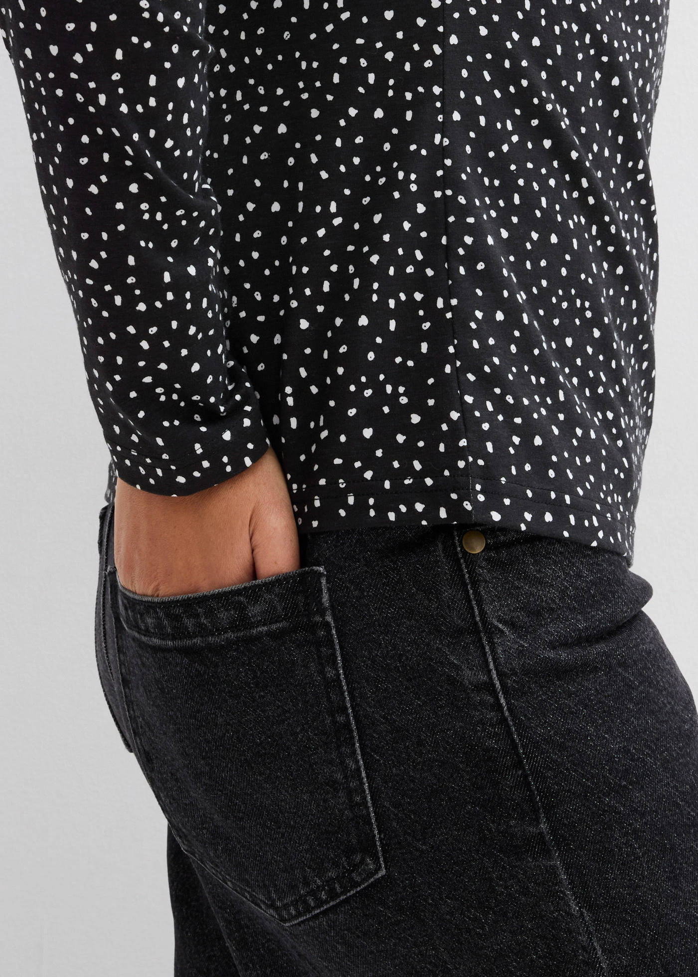 Tričko s dlhým rukávom z bavlneno-elastanového mixu • čierna/biela vlna • obchod bonprix