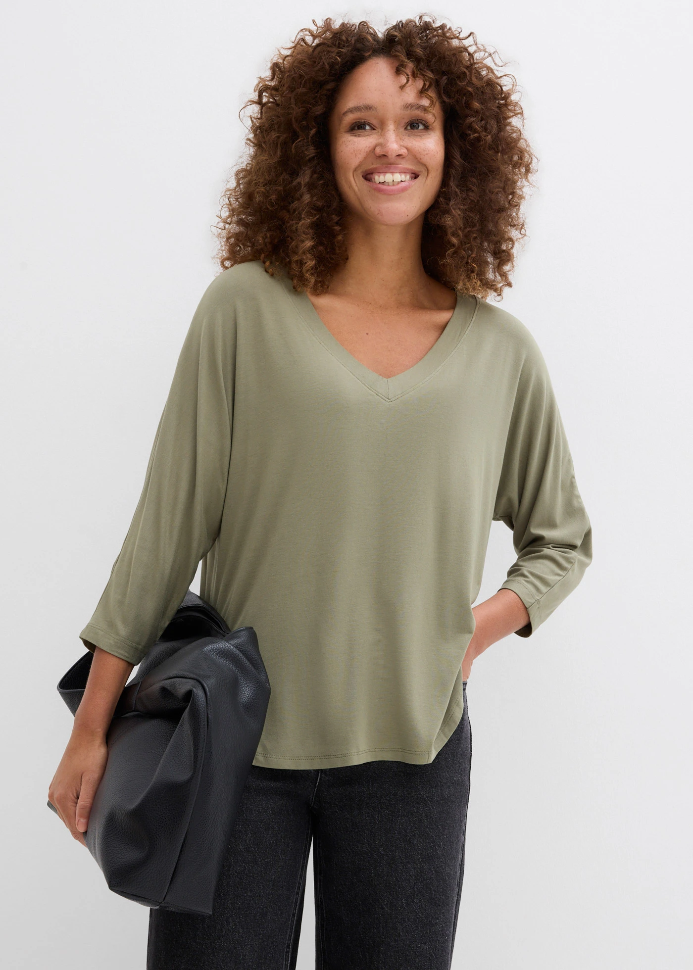 T-shirt fluide • olive • Boutique bonprix