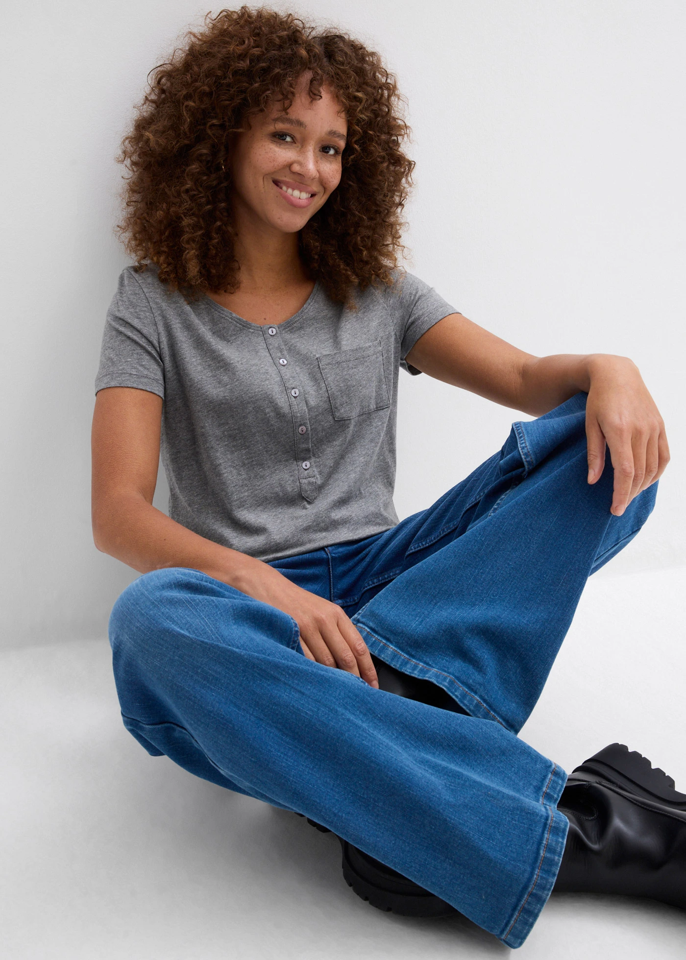 T-shirt met knoopsluiting • grijs gemêleerd • bonprix online shop