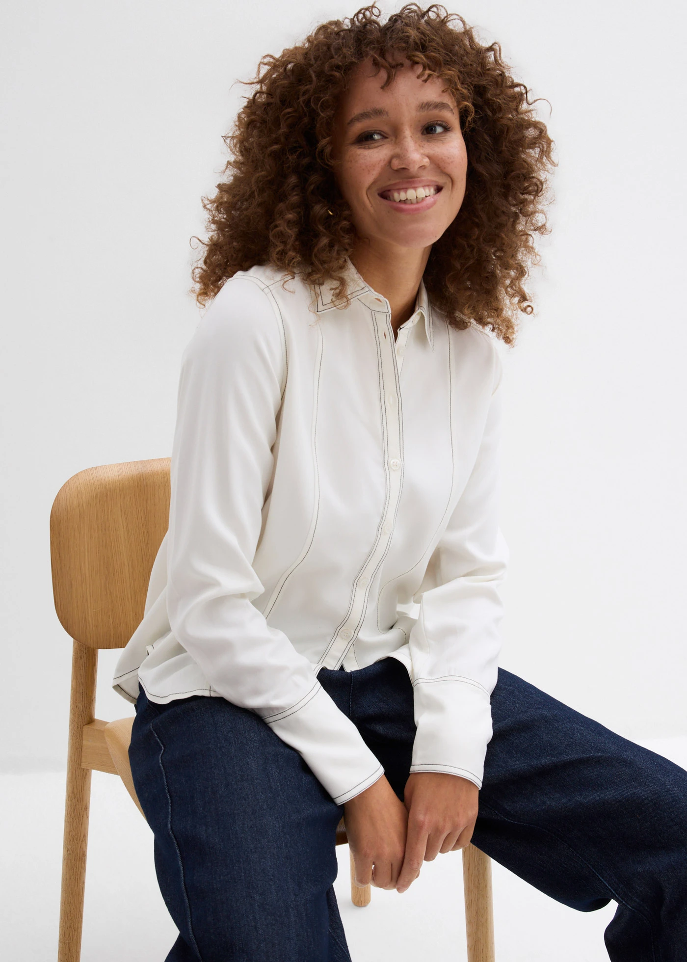 Blouse van viscose • wolwit-zwart • bonprix online shop