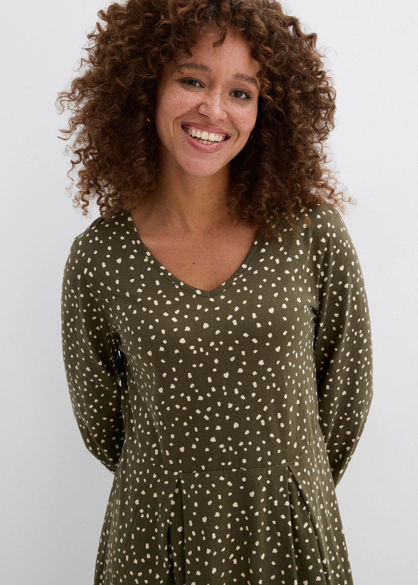 Midi jurk van katoen-jersey • donkerolijfgroen/lichtsand • bonprix online shop