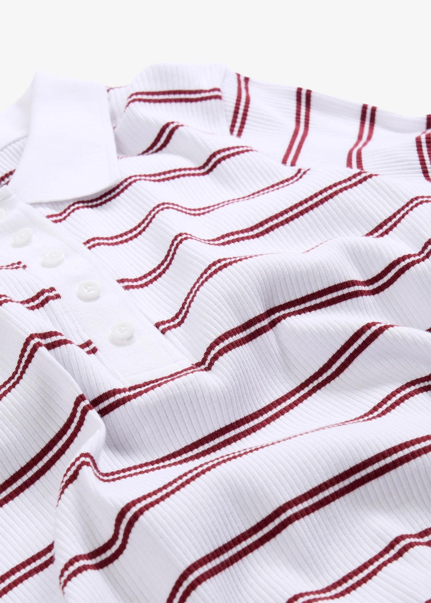 Geribd poloshirt • wit-robijnrood horizontaal gestreept • bonprix online shop