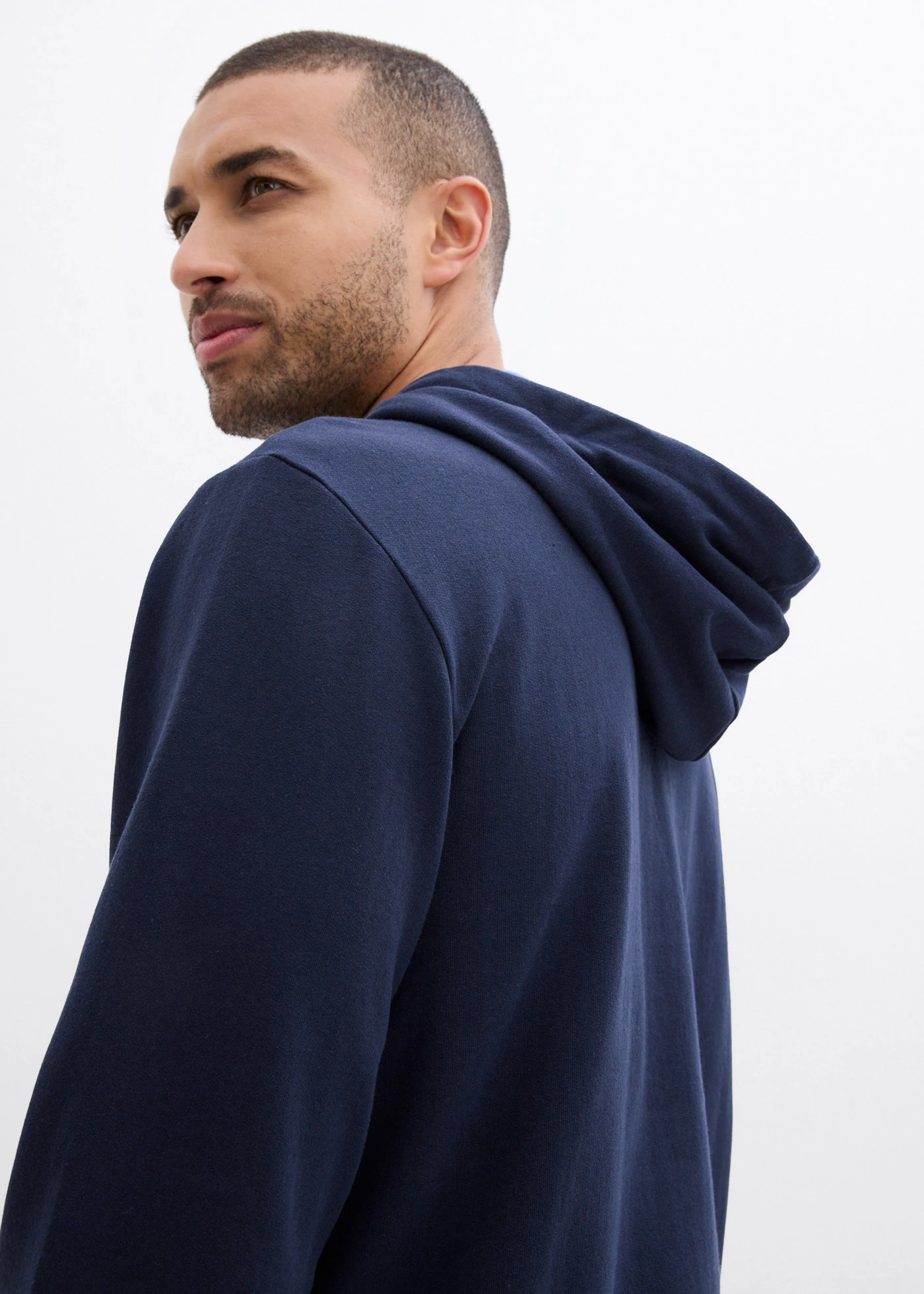 Mikina s kapucňou • tmavomodrá pásikovaná • obchod bonprix