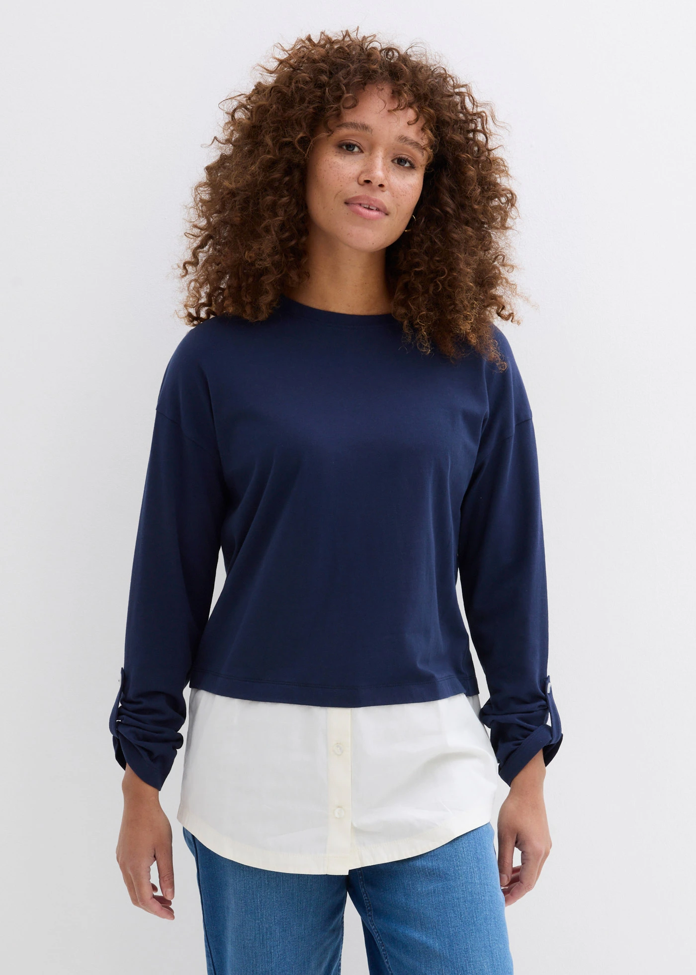 Shirt met blouse-inzet van biologisch katoen • donkerblauw-wolwit • bonprix online shop