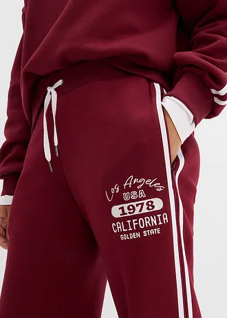 Tepláky z mäkkého bavlneného mixu • javorovo červená-biela potlačená • obchod bonprix