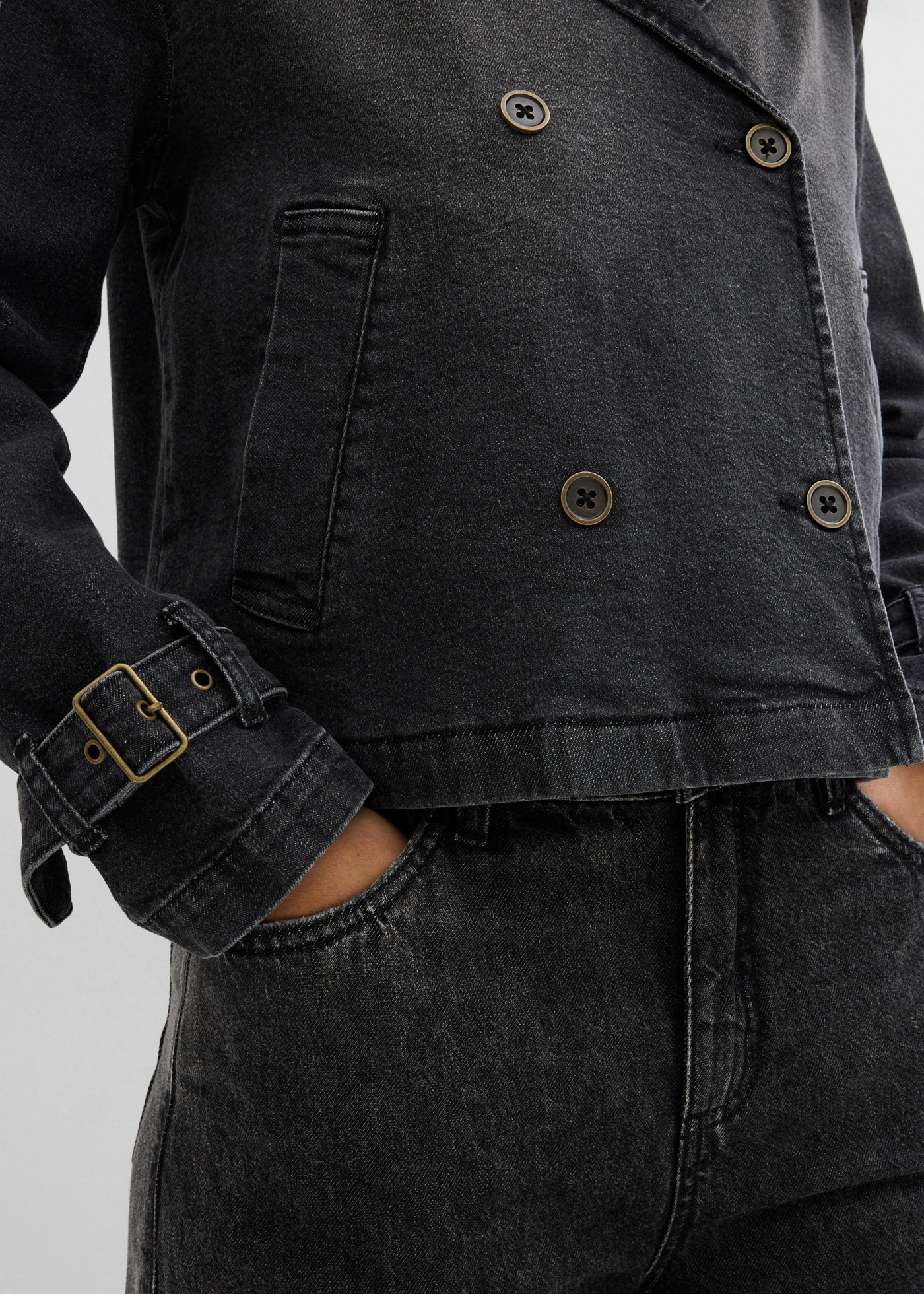 Trench court en denim • noir denim • Boutique bonprix