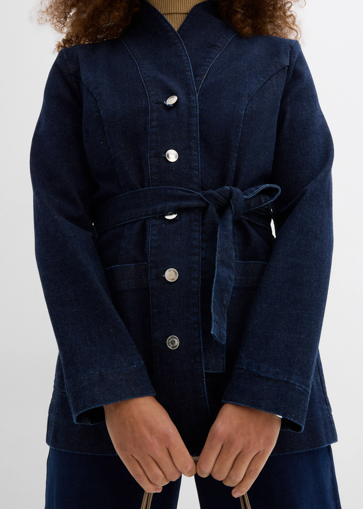 Veste en jean avec ceinture • bleu foncé denim • Boutique bonprix