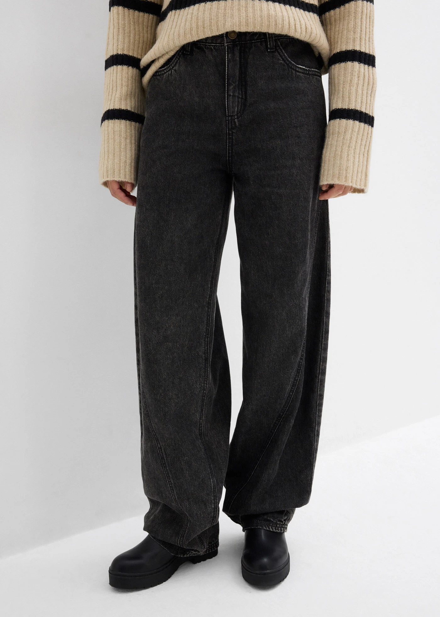 Ballon farmer, Mid Waist • fekete denim, használt hatású • bonprix áruház