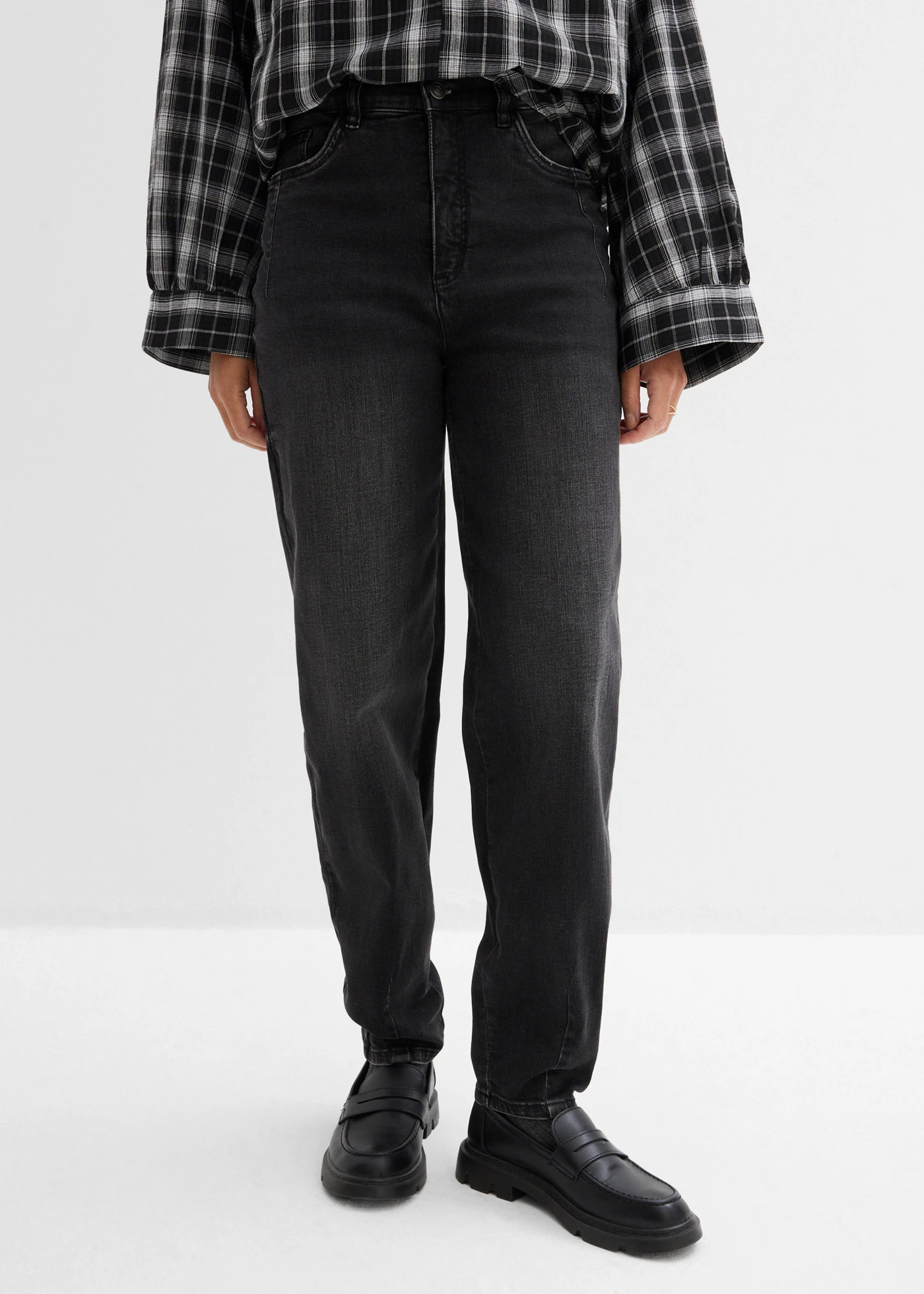 Barrel jeans met high waist en biologisch katoen • zwart denim used • bonprix online shop