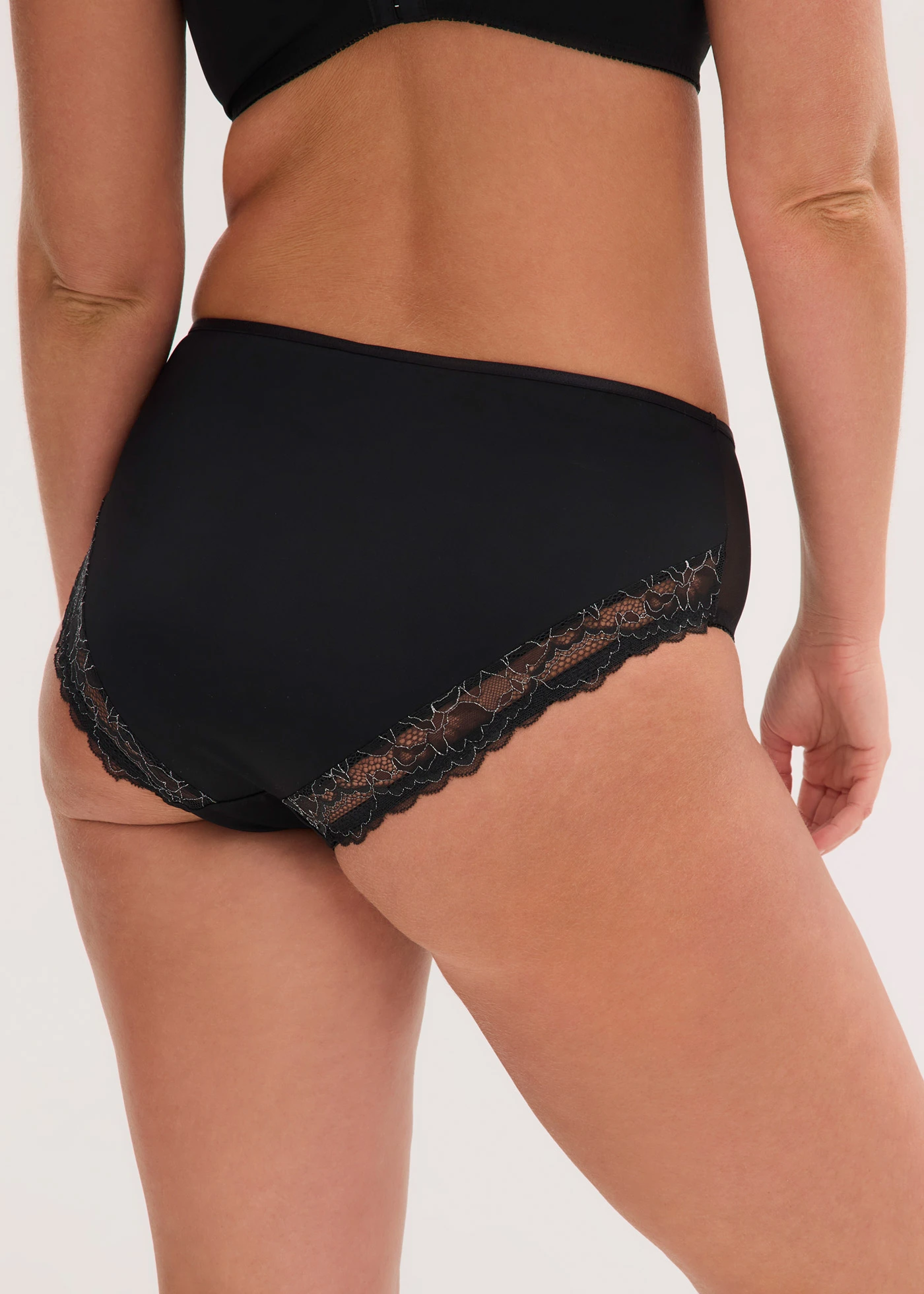 Maxislip met sierlijk kant • zwart-mat zilverkleur • bonprix online shop