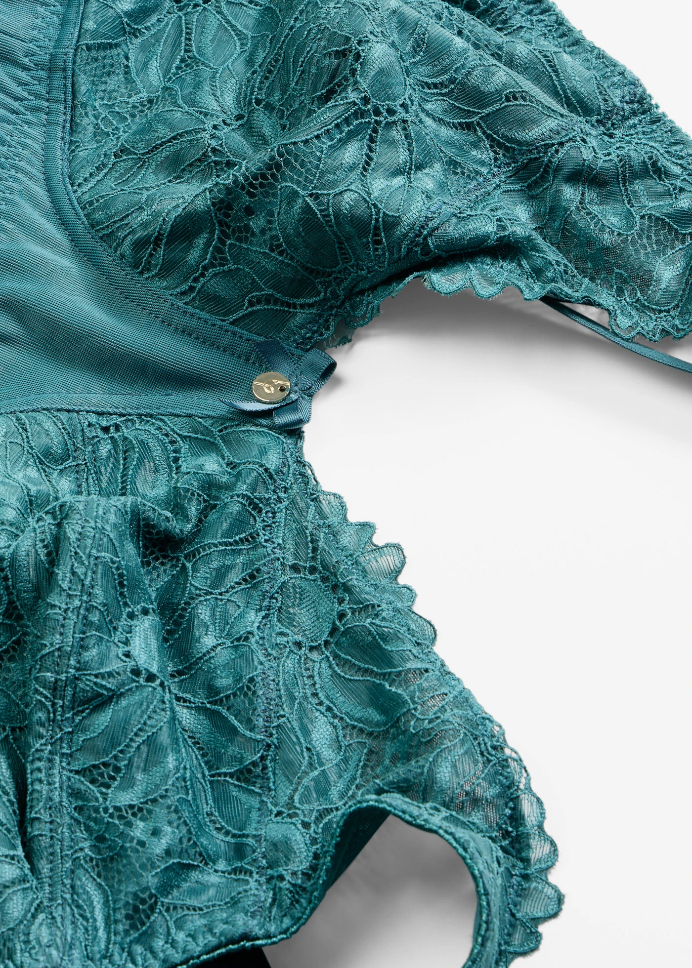 Tehermentesítő melltartó merevítő nélkül, kipárnázott vállpántokkal • borszöld • bonprix áruház