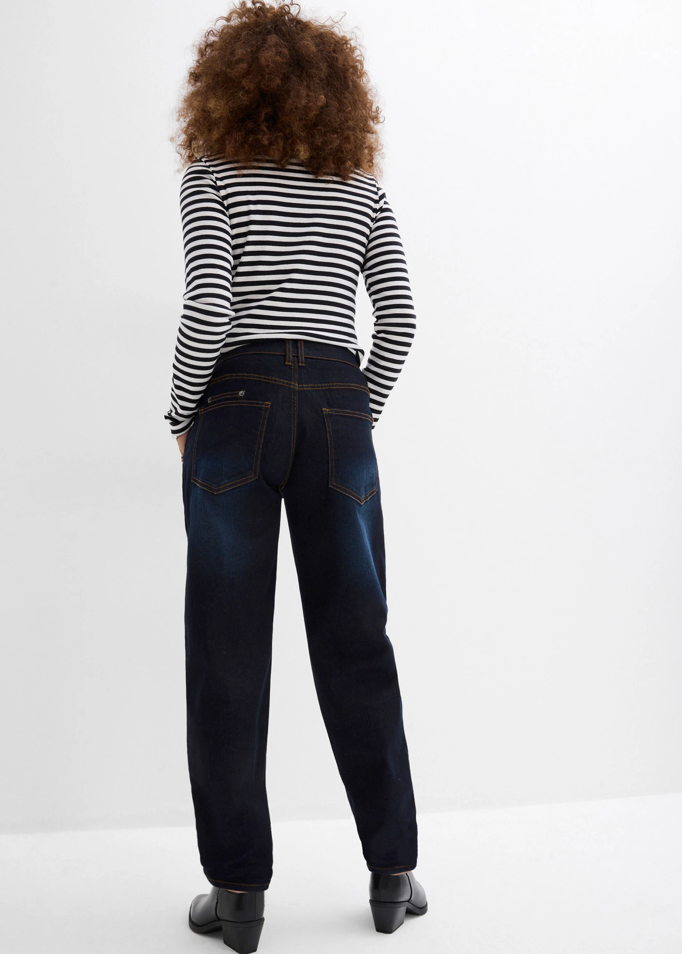 Dżinsy barrel, mid waist, ze stretchem • ciemnoniebieski denim "used" • sklep bonprix