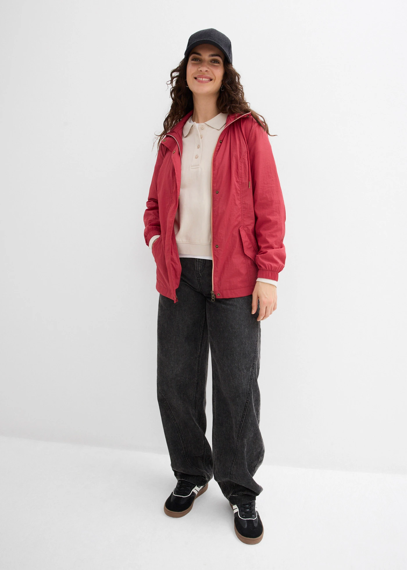 Zeer lichte tussenjas • kersenrood • bonprix online shop