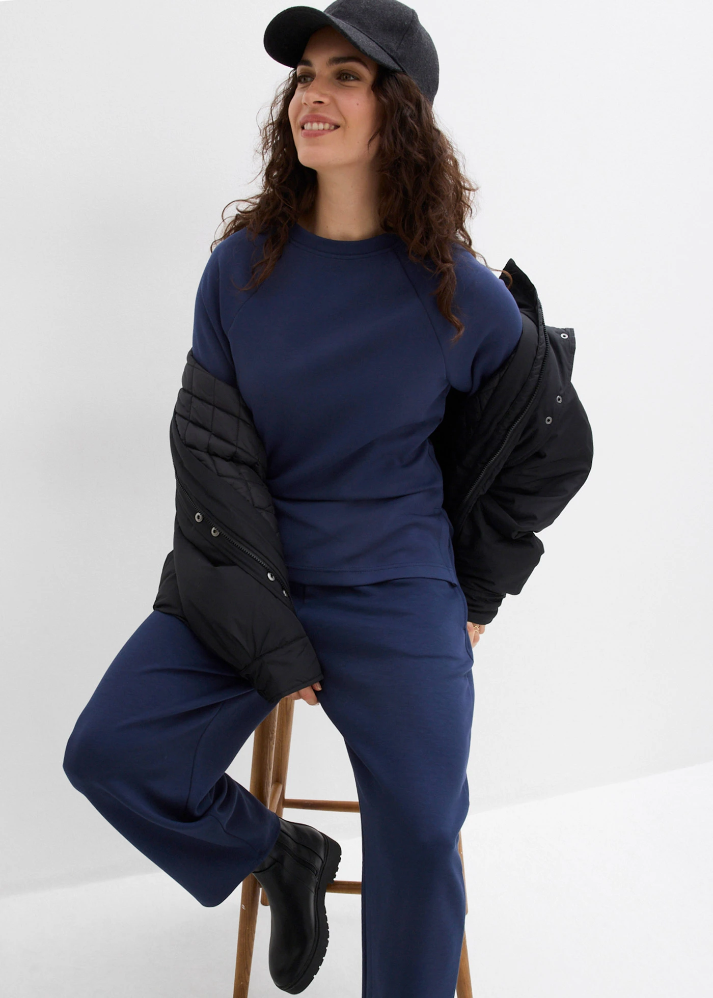 Jersey broek van scuba in barrel model • donkerblauw • bonprix online shop