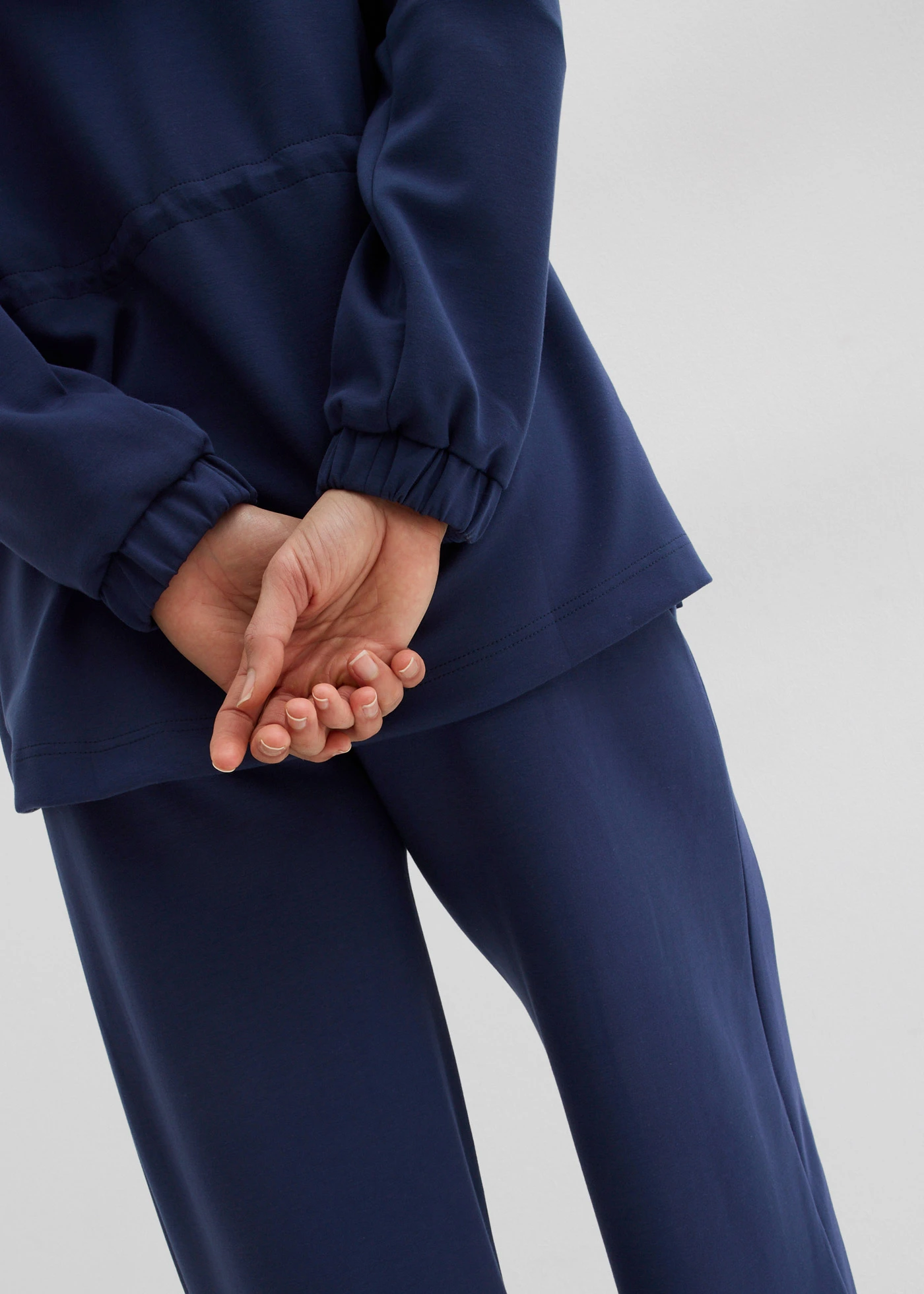 Bluză casual oversized din material scuba moale • bleumarin • magazin bonprix