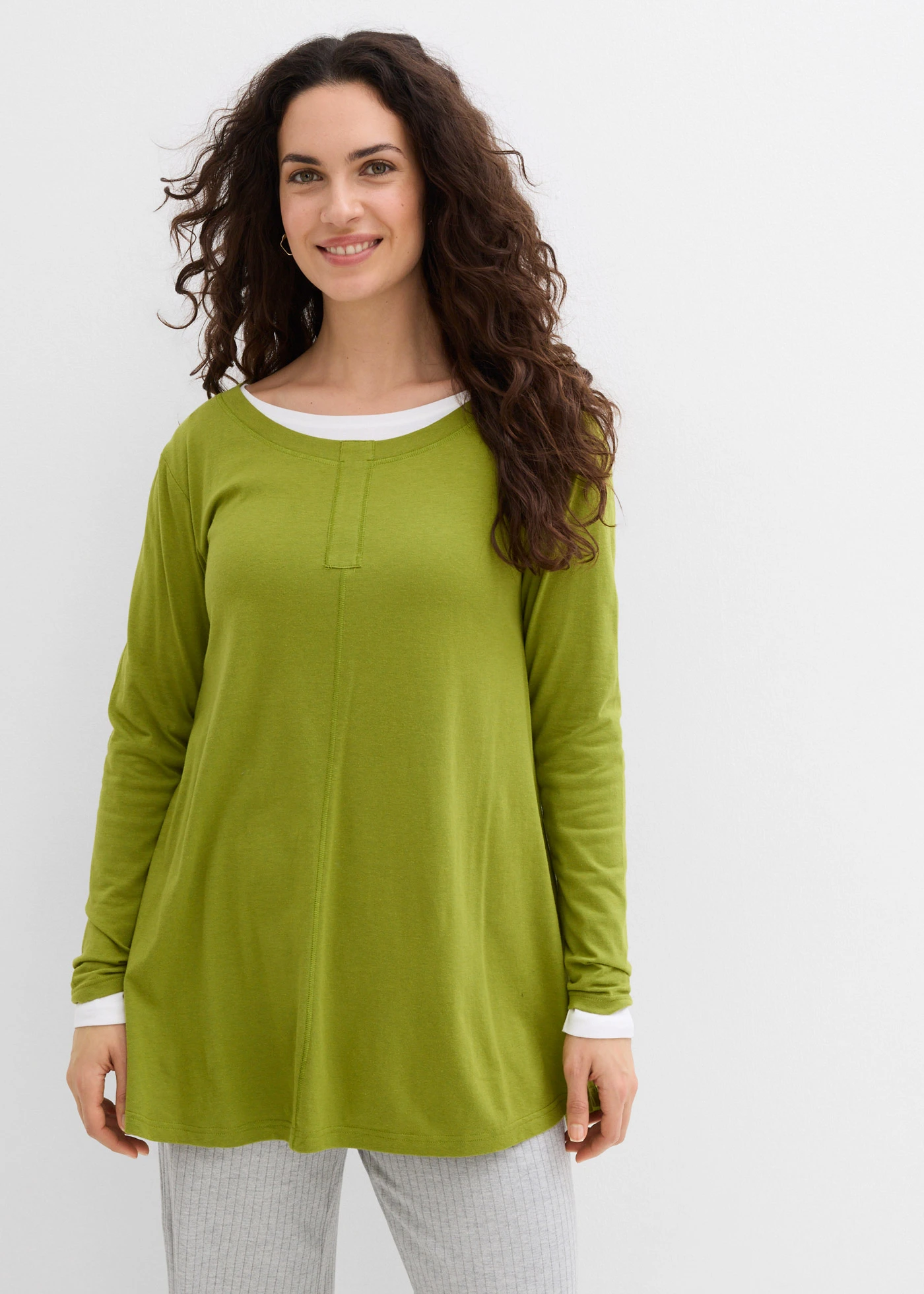 Shirt met lange mouwen van katoen/viscose-mengsel • mosgroen • bonprix online shop