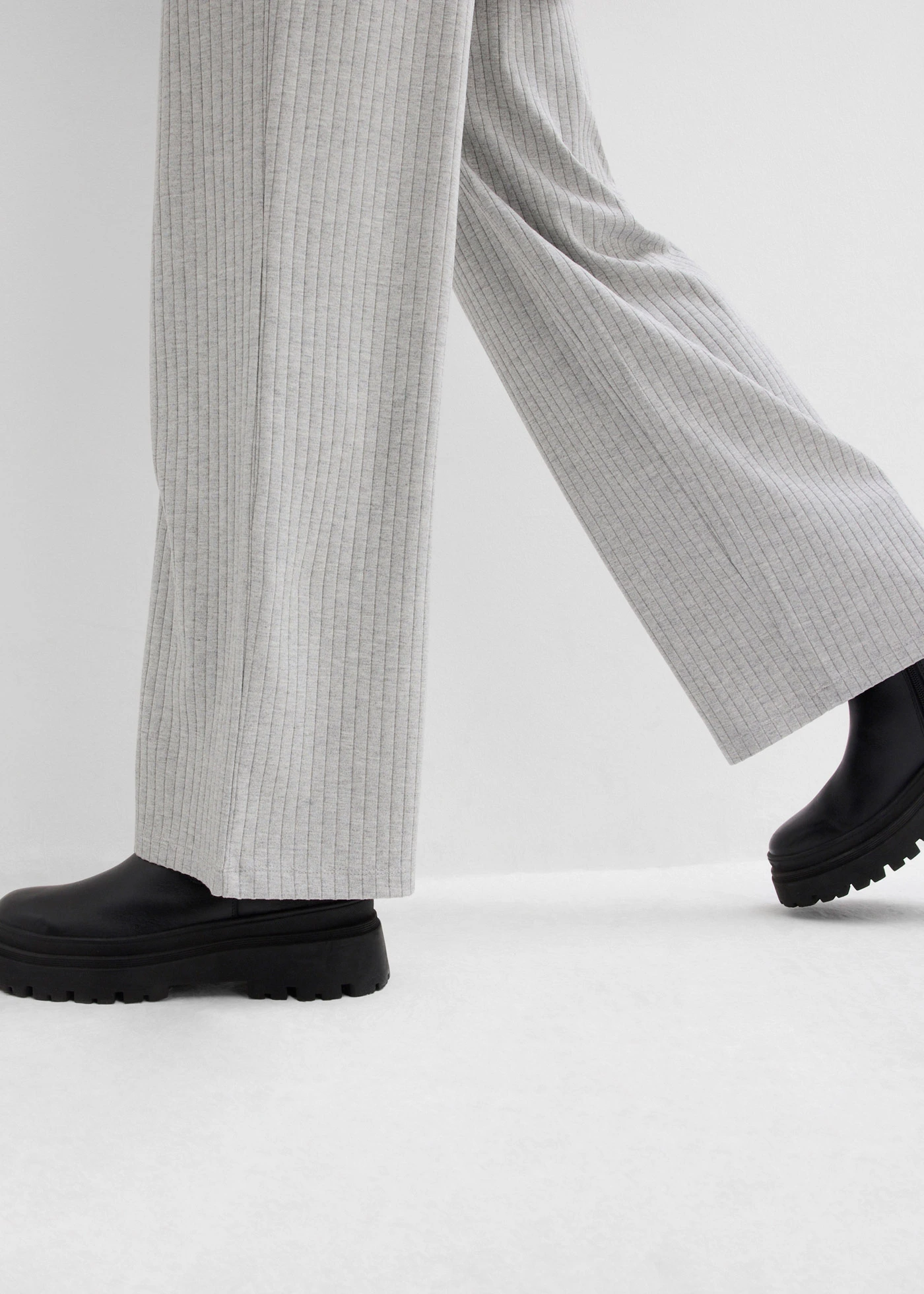 Džersejové nohavice, vrúbkované (2 ks v balení) • svetlosivá melírovaná/čierna • obchod bonprix