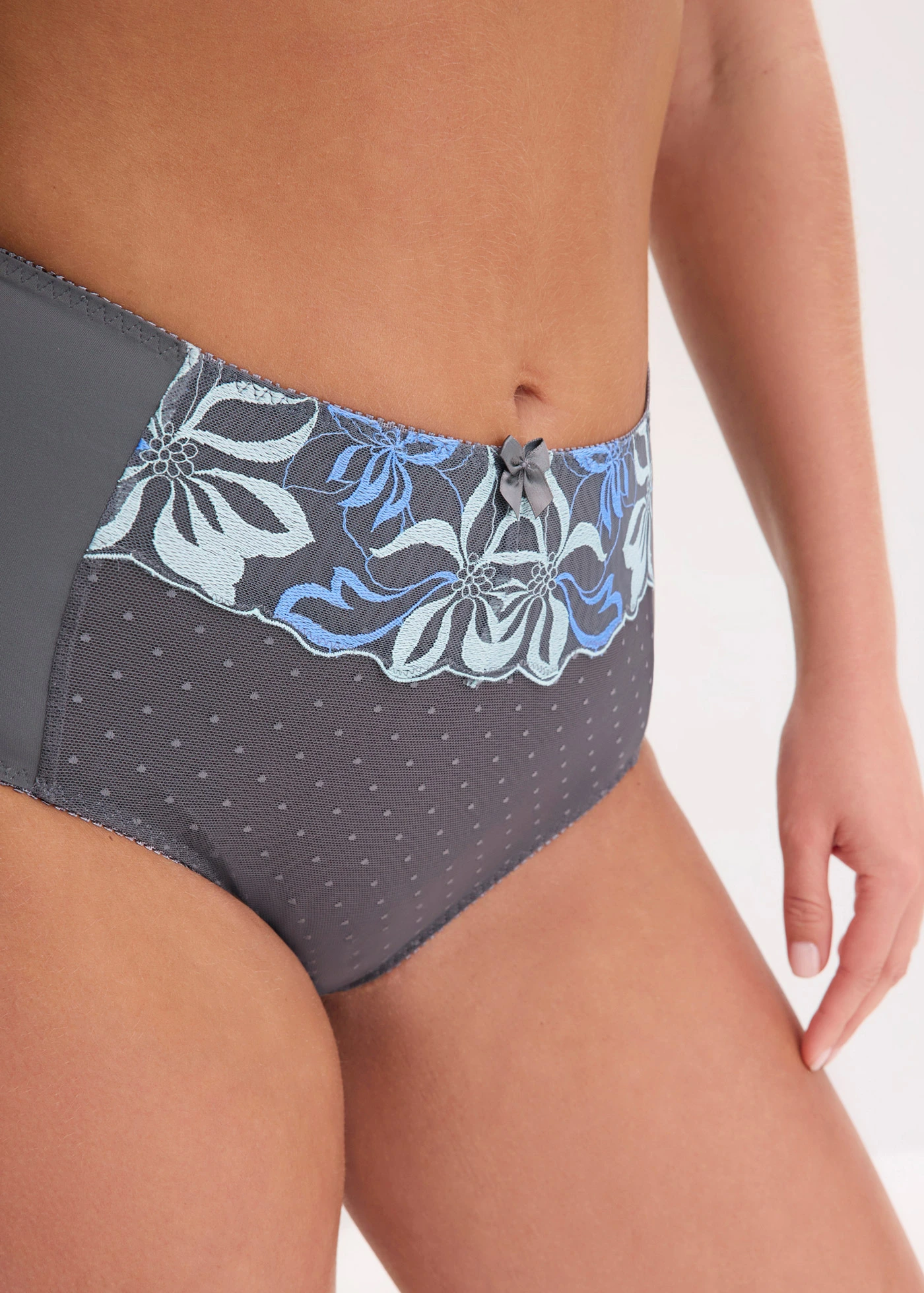 Chilot modelator cu broderie fină • gri-granit • magazin bonprix