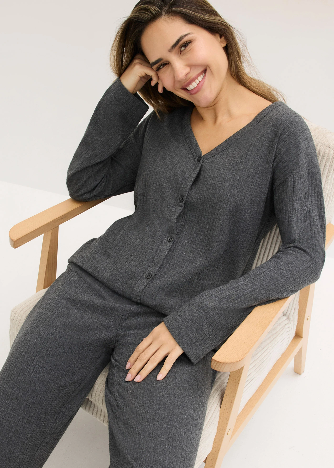 Tenue d’intérieur en matière côtelée • anthracite chiné • Boutique bonprix