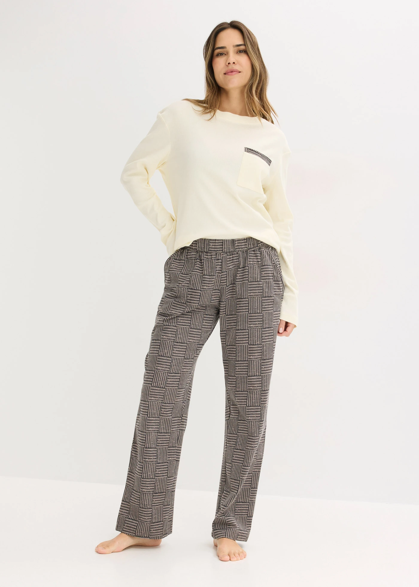 Pyjama van zacht katoen • ecru-zwart geruit • bonprix online shop