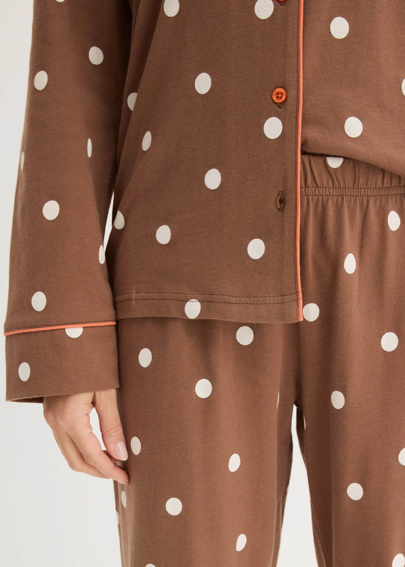 Pijama din bumbac moale • maro castaniu-bej natur punctat • magazin bonprix