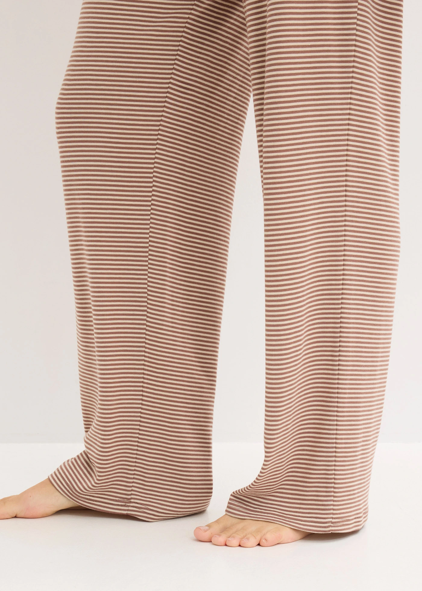 Piżama oversize z miękkiej bawełny • brązowy kasztanowy-beżowy piaskowy w paski • sklep bonprix