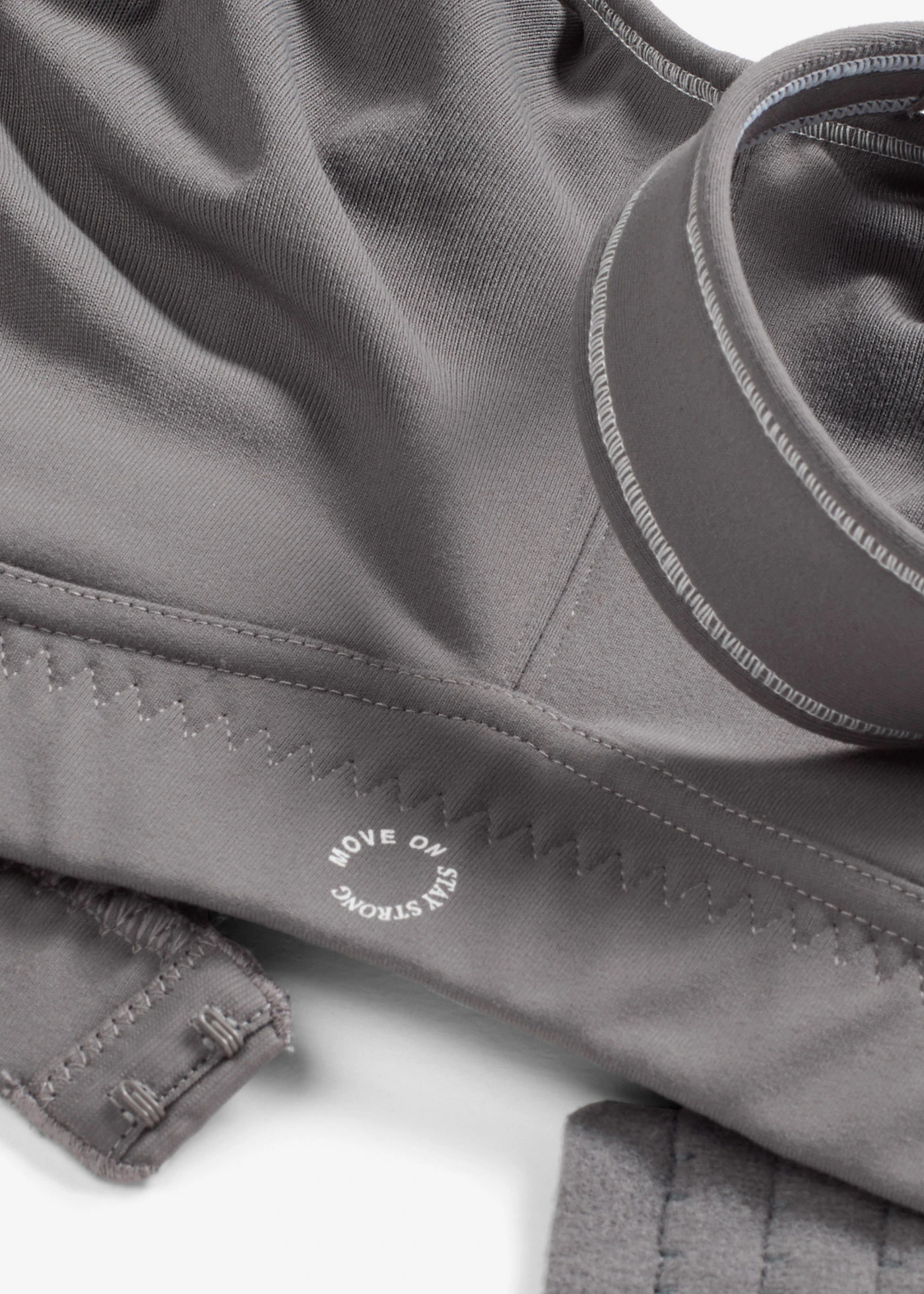 Sport melltartó közepes tartással, pamut tapintású anyagból • gránitszürke • bonprix áruház