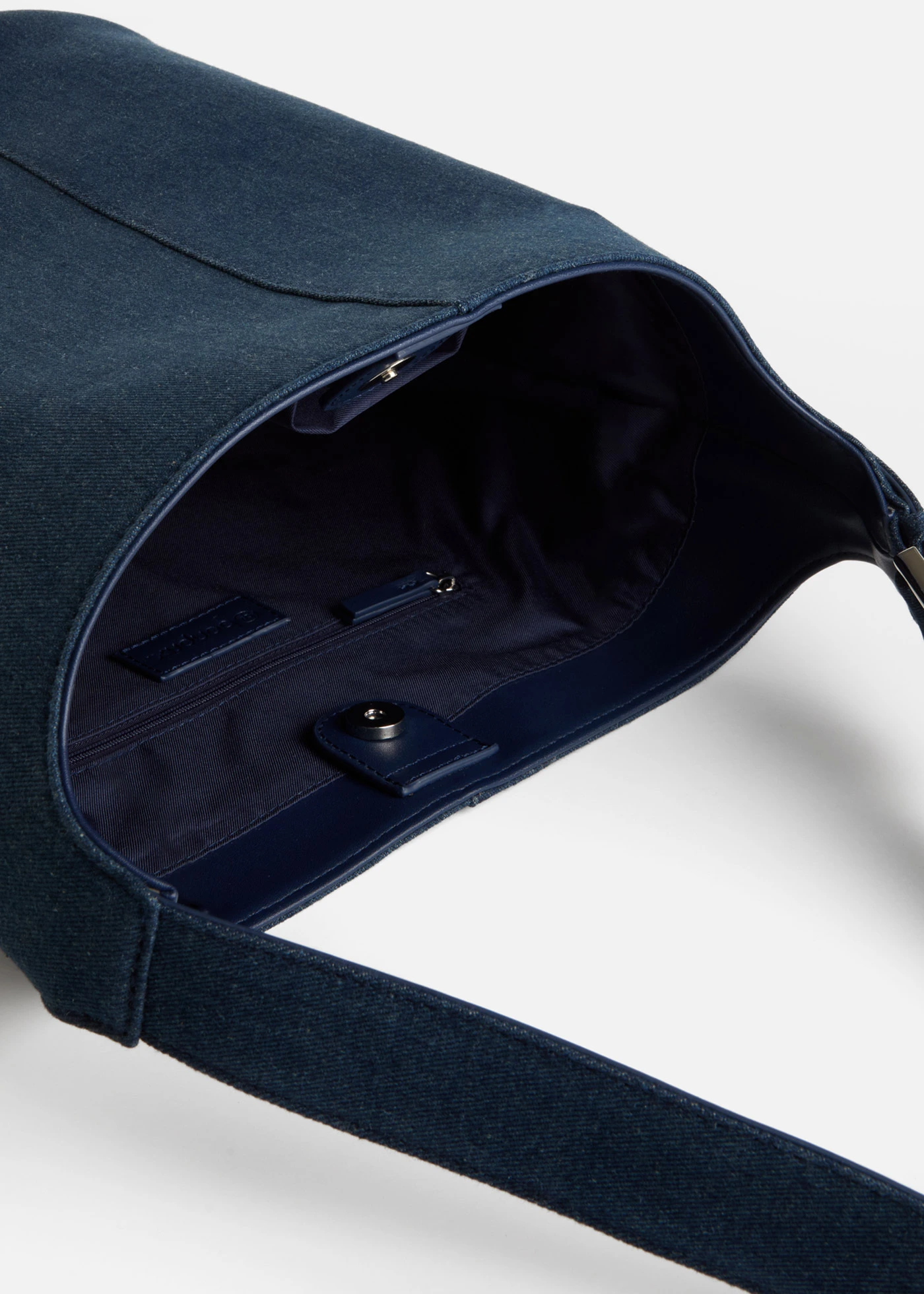 Sac seau avec détail boucle • bleu stone • Boutique bonprix