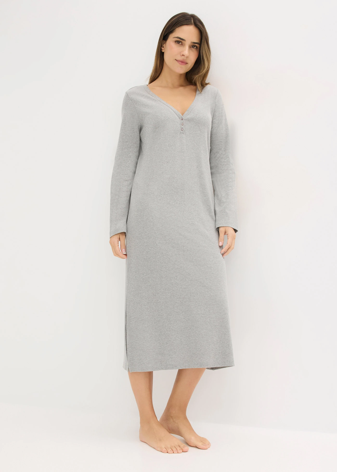 Koszula nocna z prążkowanego materiału zapinana na guziki • jasnoszary melanż • sklep bonprix