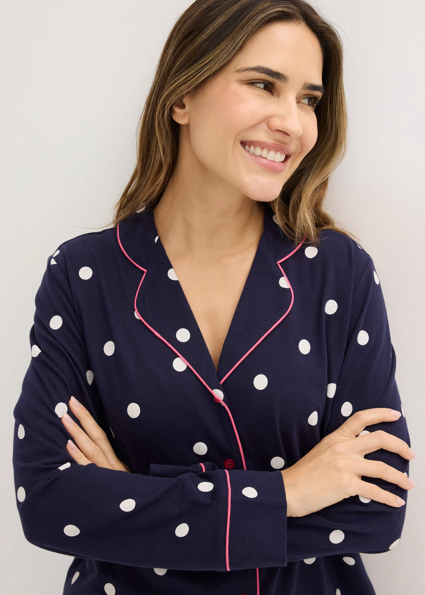 Pizsama puha pamutból • tengerkék-fehér pöttyös • bonprix áruház