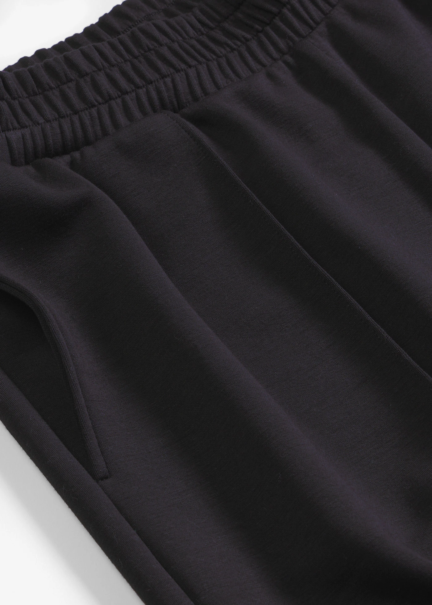 Costum de casă din material tip scuba • negru • magazin bonprix