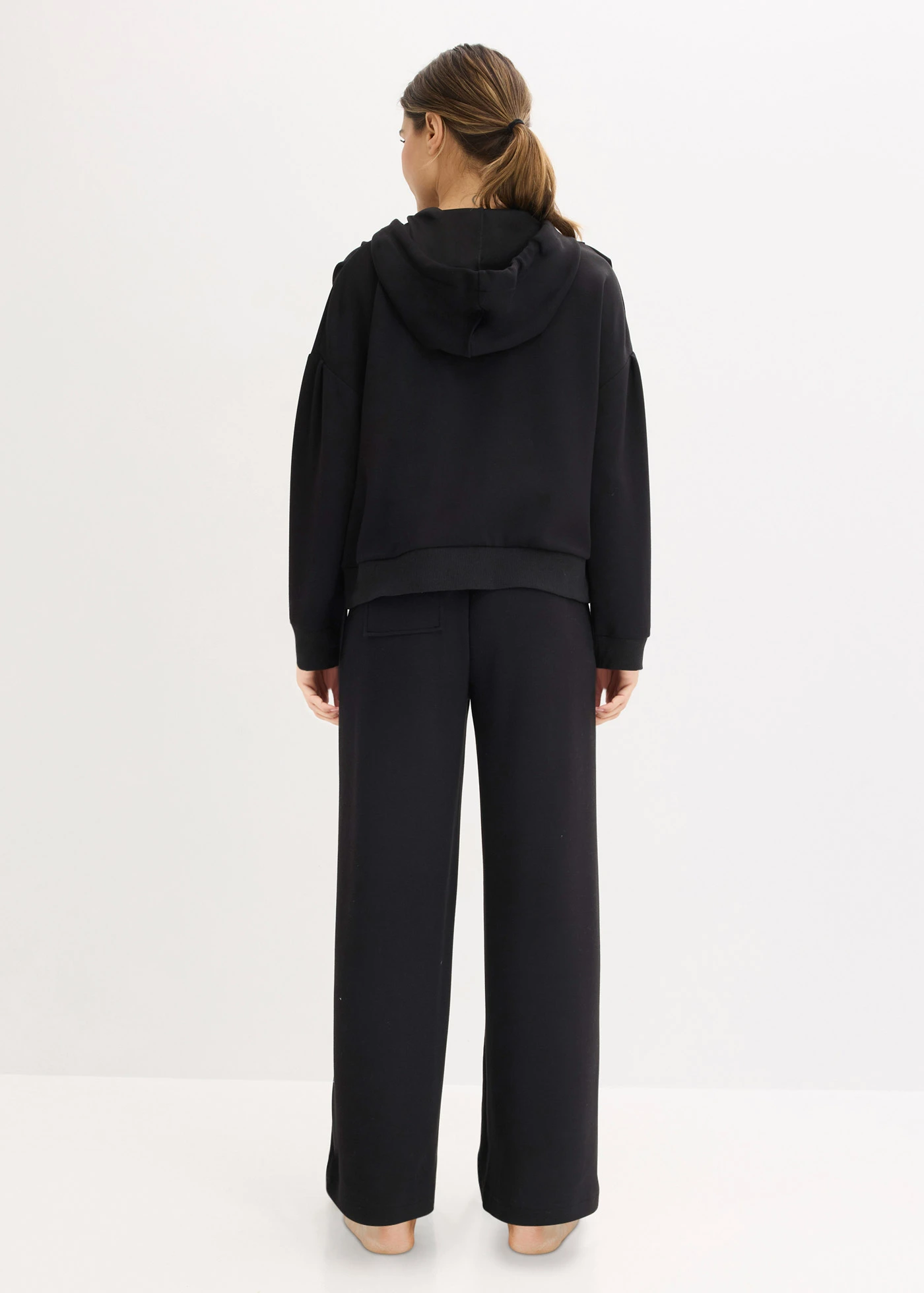 Huispak van scuba met korte top • zwart • bonprix online shop