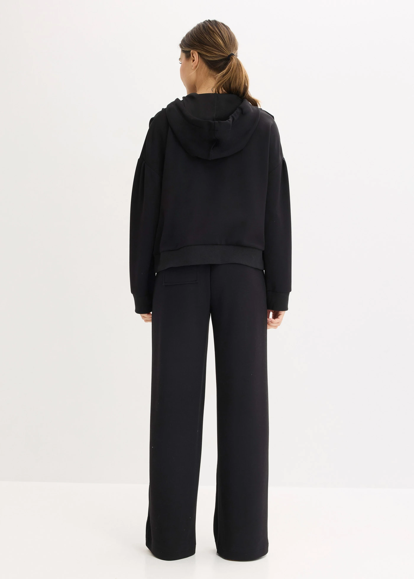 Tenue d’intérieur en matière néoprène • noir • Boutique bonprix