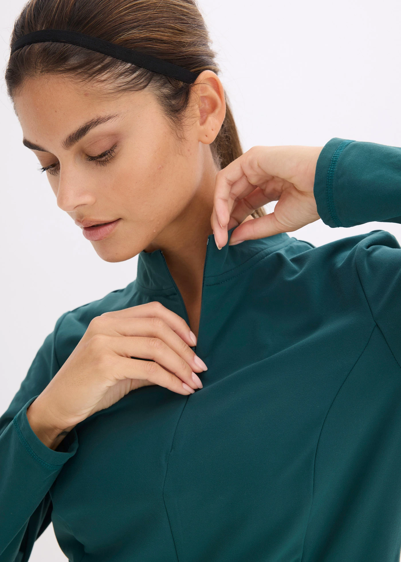 Termo sportovní bunda s polovičním zipem, rychleschnoucí • petrolejově zelená • bonprix obchod