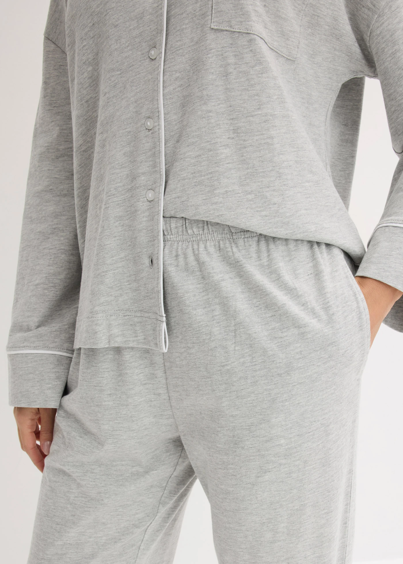 Pyjama boutonné • gris clair chiné-blanc • Boutique bonprix