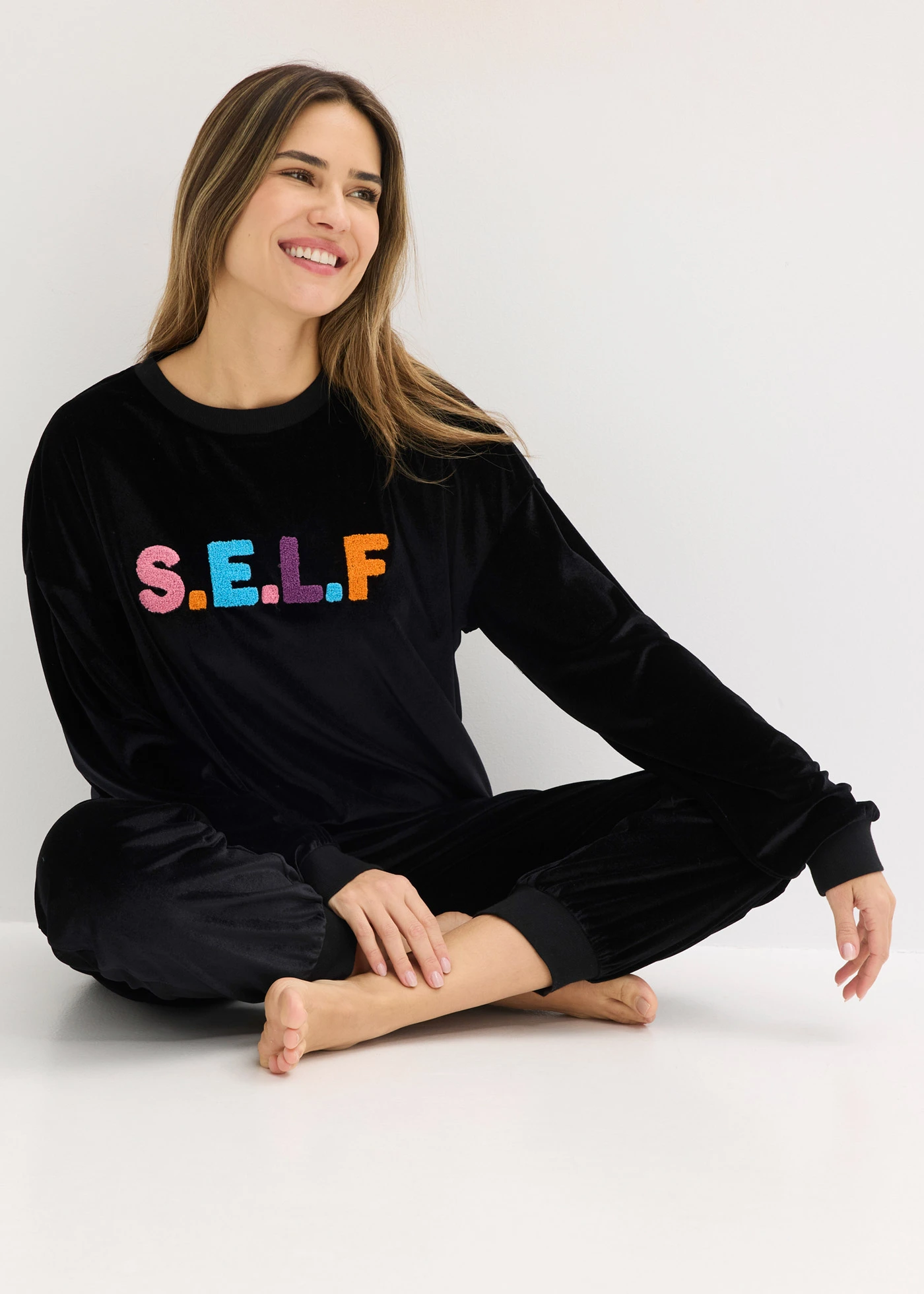 Tenue d’intérieur en velours • noir • Boutique bonprix