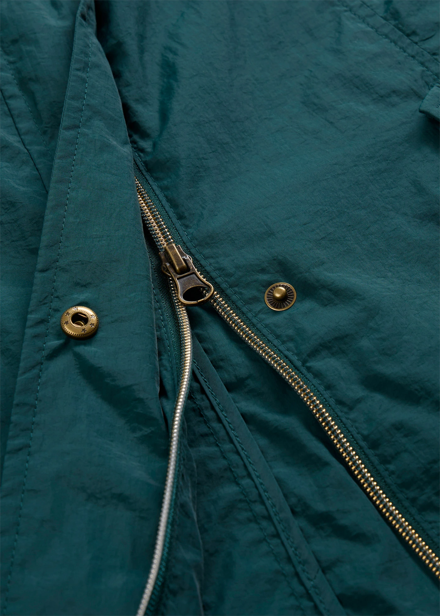 Parka très légère pour la mi-saison • vert profond • Boutique bonprix