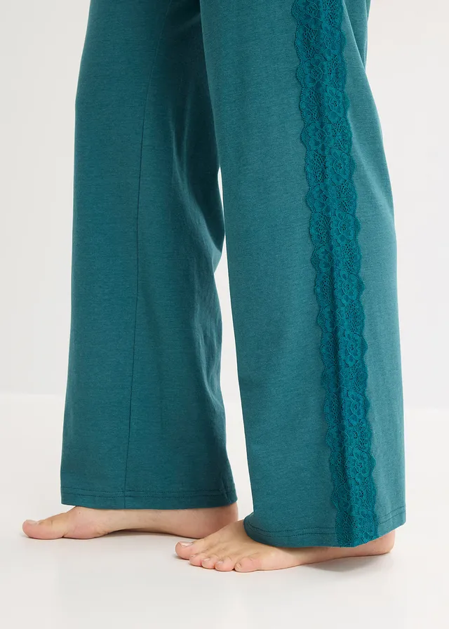 Pyjama met viscose en kant • pepergroen • product-page.page-title-suffix