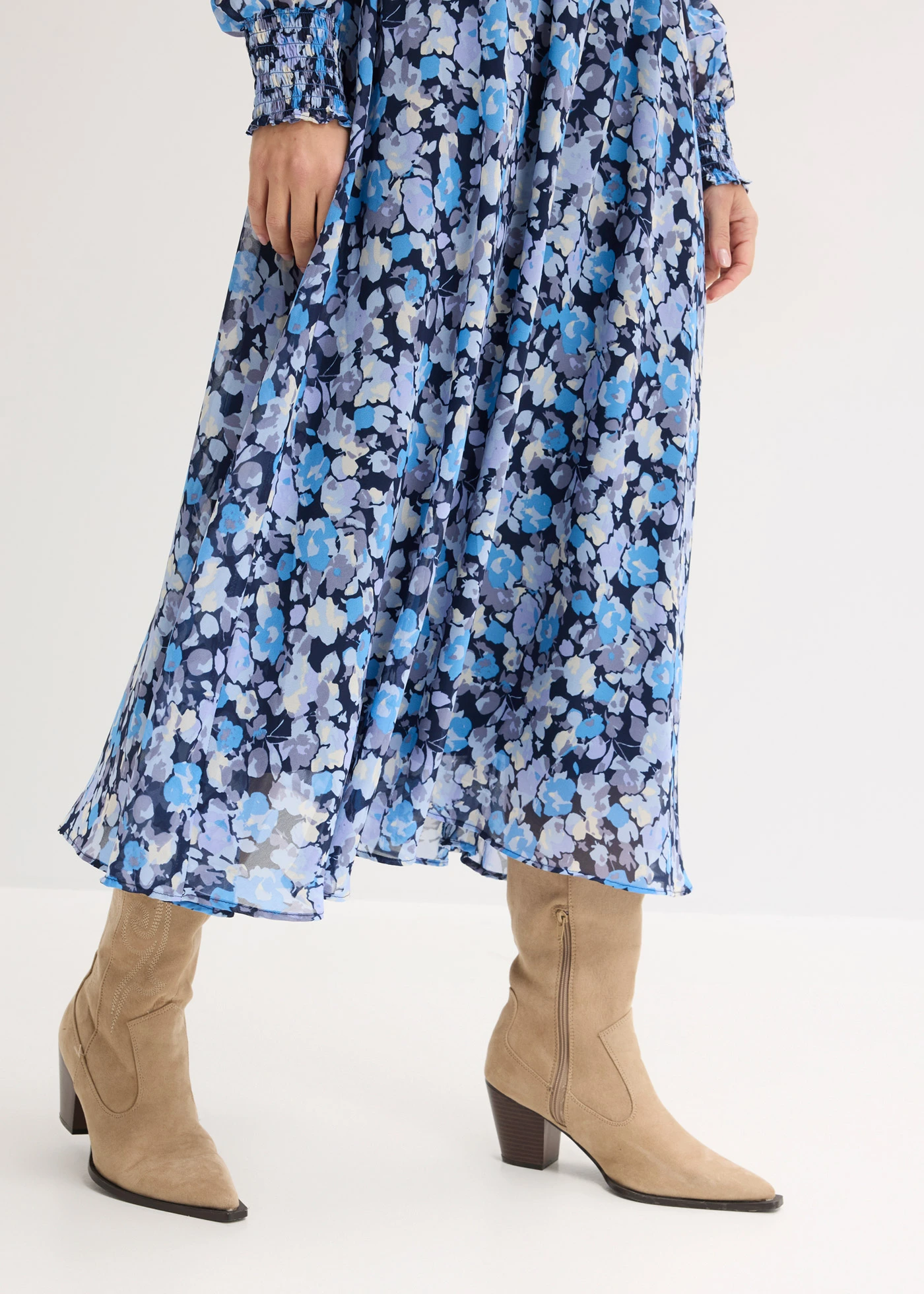 Šifonové šaty se stojáčkem • modrá s květy • bonprix obchod