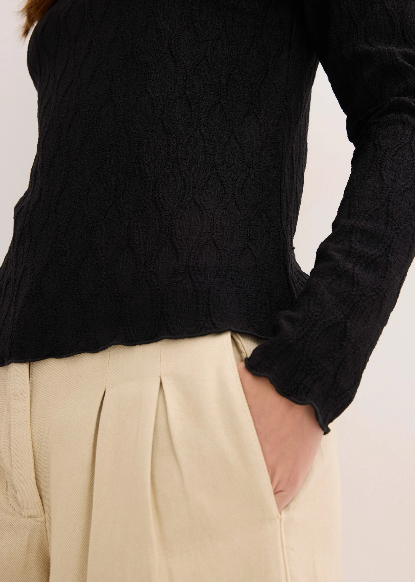 Bluză din material texturat, cu mâneci lungi • negru • magazin bonprix