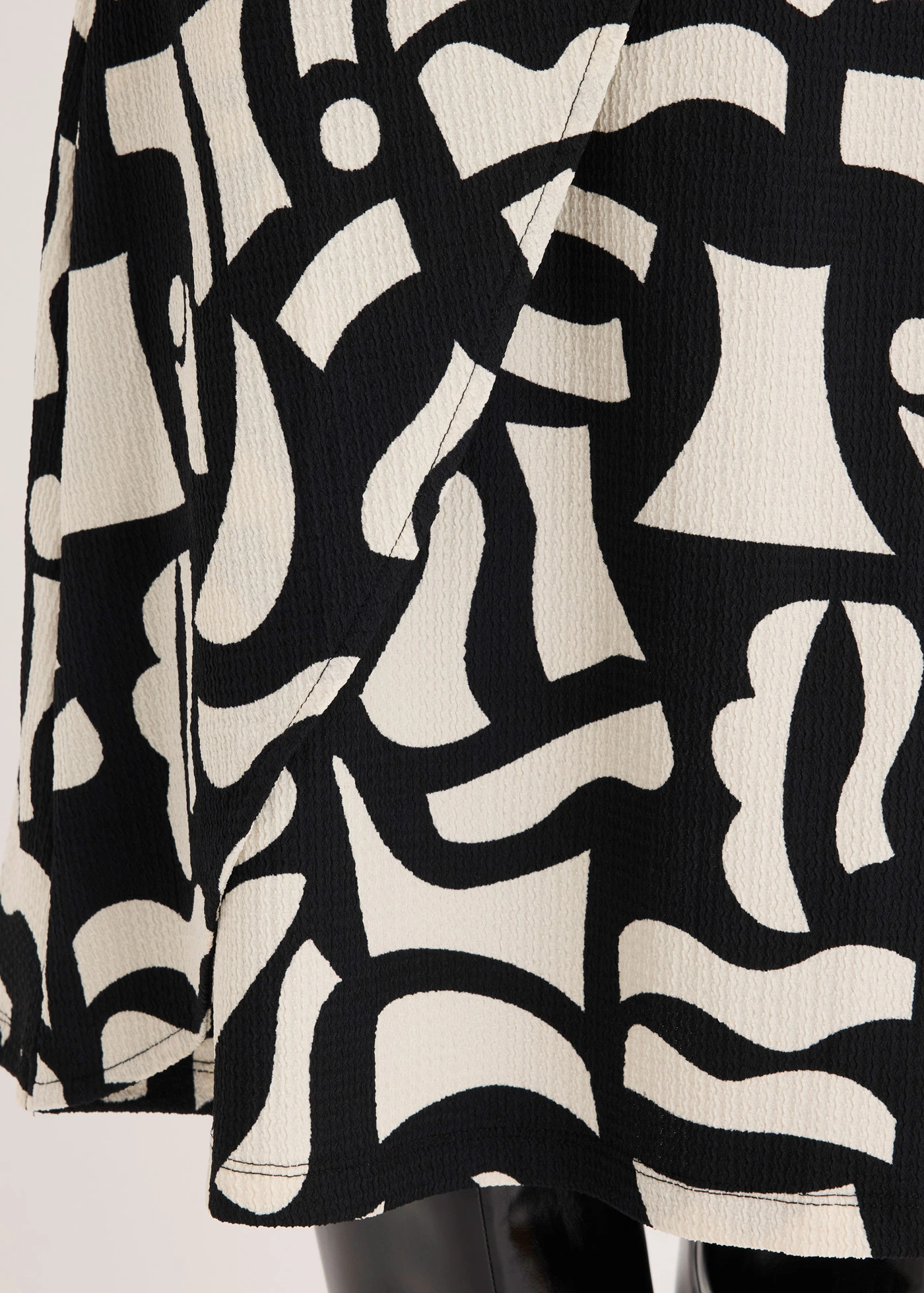 Gedessineerd shirt • zwart/wolwit • bonprix online shop