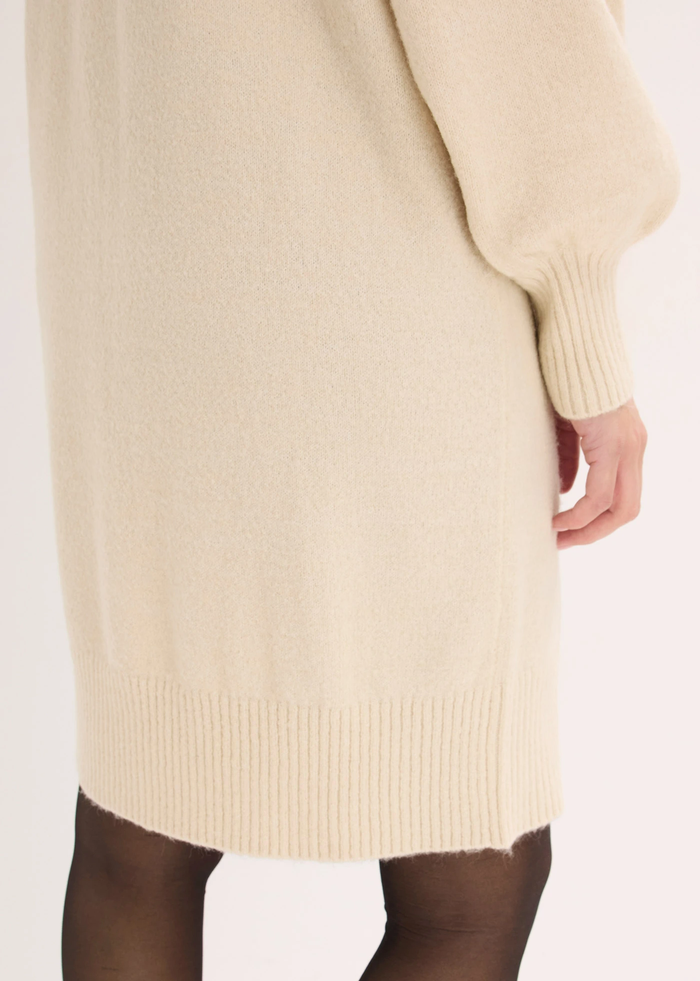 Rövid kötött ruha • világos homok • bonprix áruház