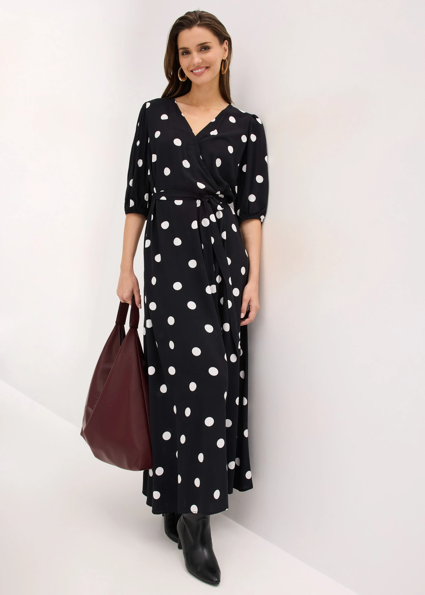 Maxi jurk van soepele viscose • zwart-wit gestippeld • bonprix online shop