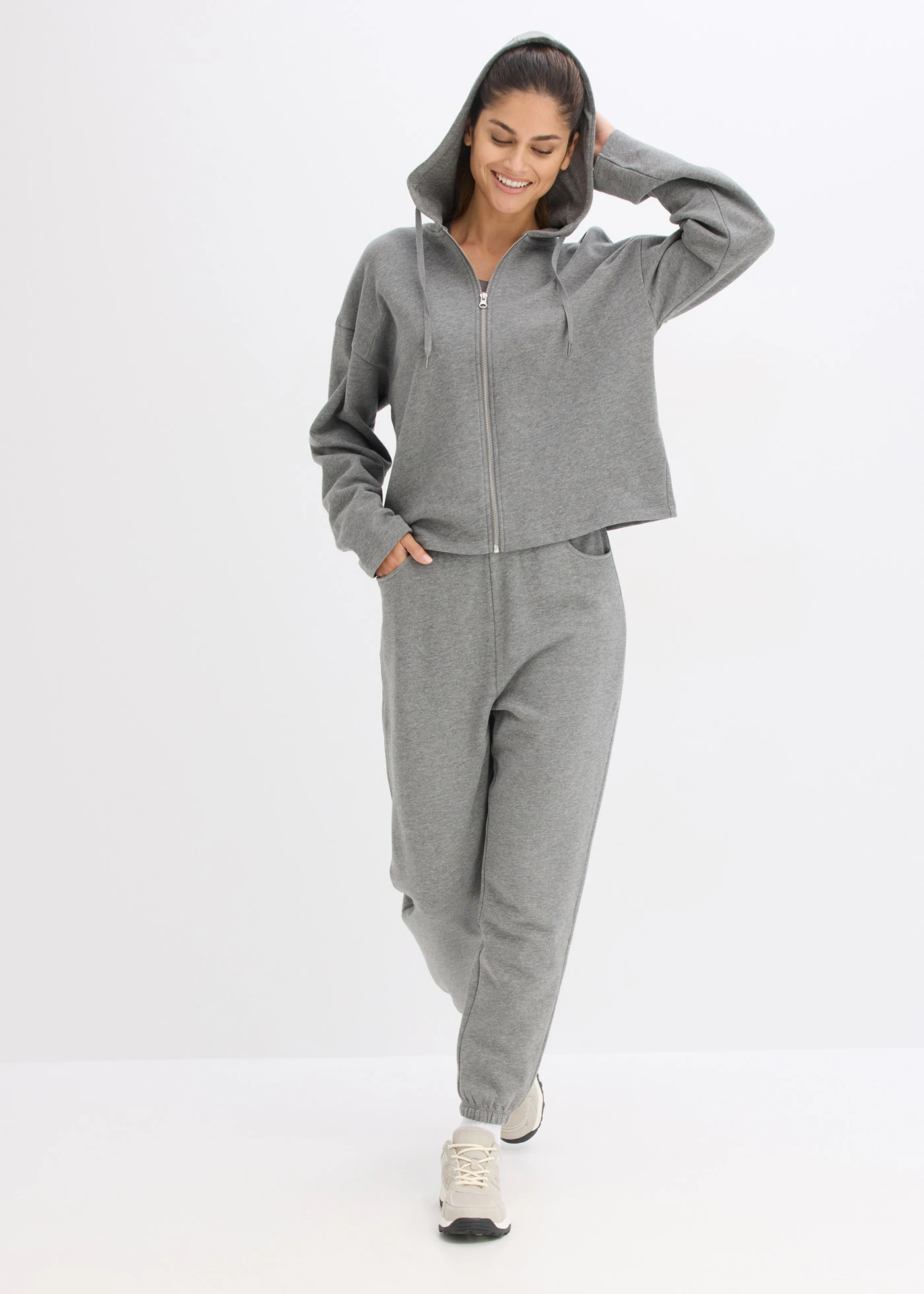 Joggingbroek van biologisch katoen • grijs gemêleerd • bonprix online shop