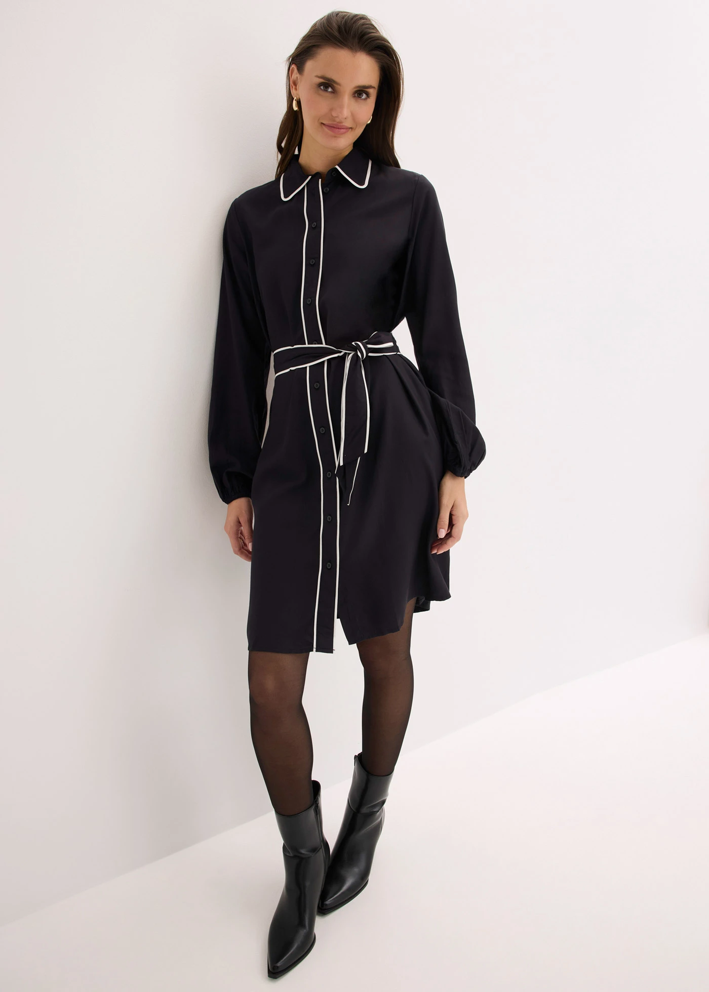 Overhemdjurk van viscose • zwart/wolwit • bonprix online shop