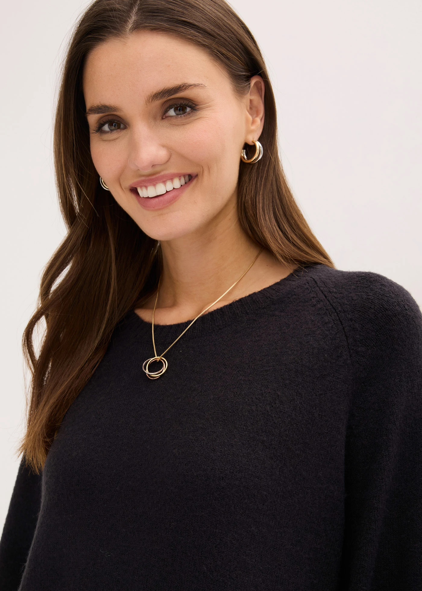 Rochie tricotată scurtă • negru • magazin bonprix