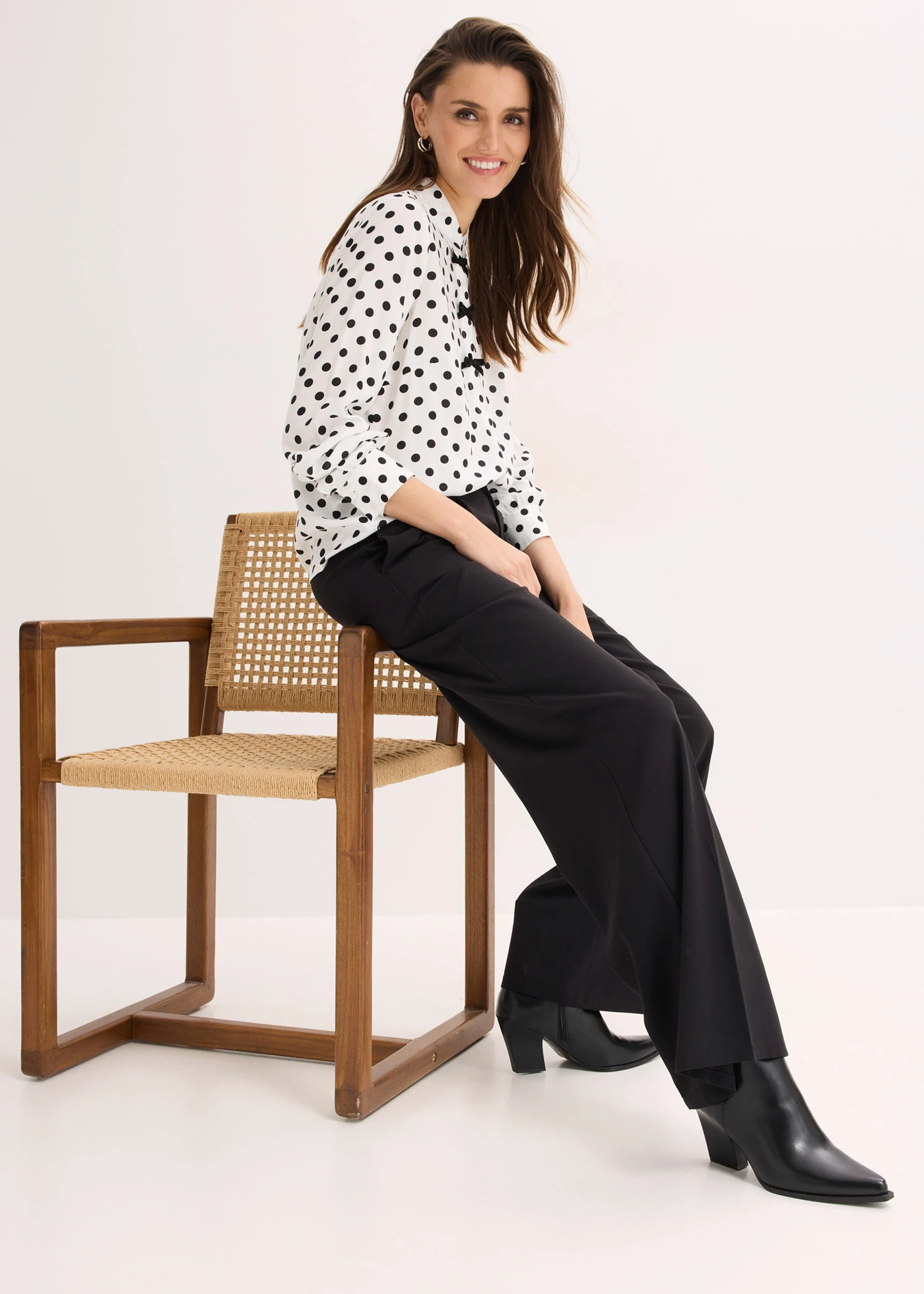 Blouse van soepele viscose • gestipt wolwit-zwart • bonprix online shop